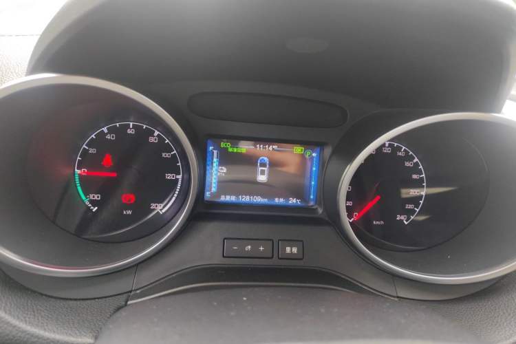 Used BYD Yuan New Energy 2018 EV360 Smart Connected Cool Model Instrument Cluster
