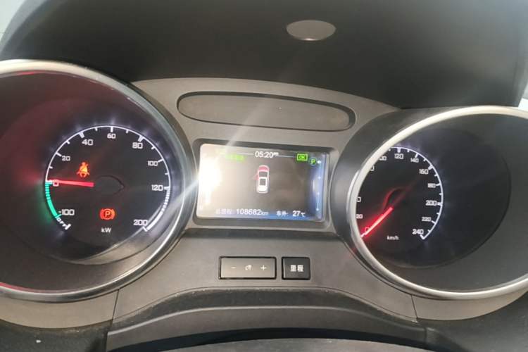 Used BYD Yuan New Energy 2018 EV360 Smart Connected Cool Model Instrument Cluster