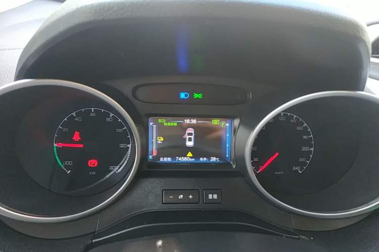 Used BYD Yuan New Energy 2018 EV360 Smart Connected Cool Model Instrument Cluster