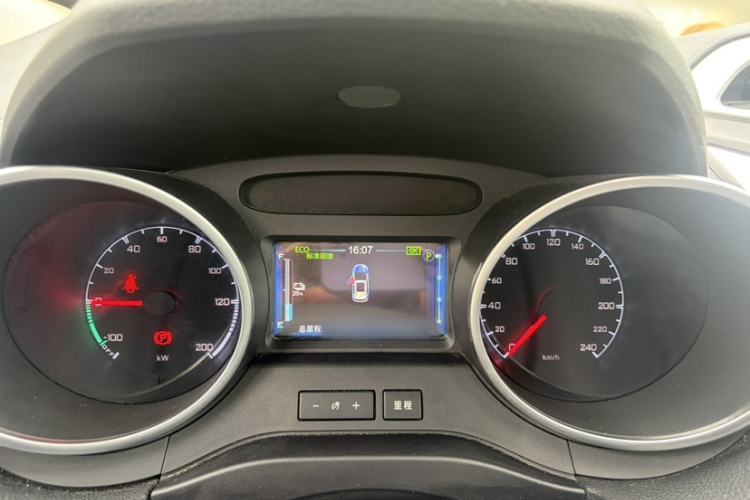 Used BYD Yuan New Energy 2018 EV360 Smart Connected Cool Model Instrument Cluster