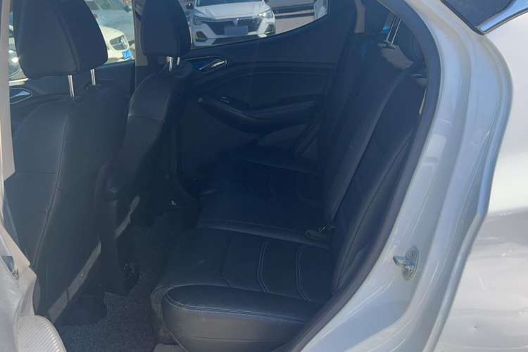 Used BYD Yuan New Energy 2018 EV360 Smart Connect Cool Edition Interior 1