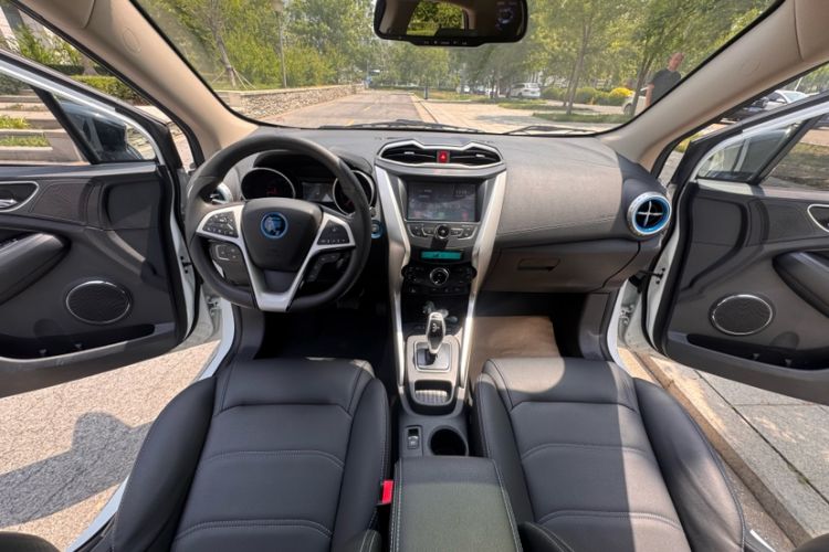 Used BYD Yuan New Energy 2018 EV360 Smart Connect Cool Edition Interior 1