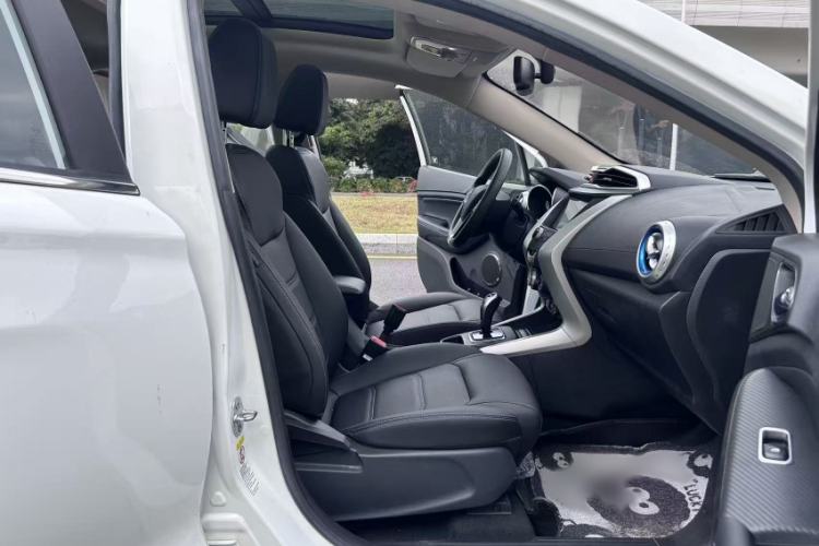 Used BYD Yuan New Energy 2018 EV360 Smart Connect Cool Edition Interior 2