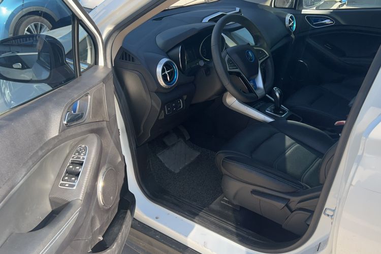 Used BYD Yuan New Energy 2018 EV360 Smart Connect Cool Edition Interior 2