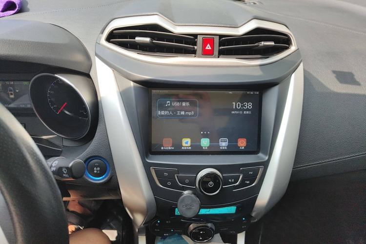 Used BYD Yuan New Energy 2018 EV360 Smart Connect Cool Edition Interior 2
