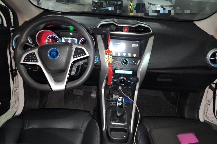 Used BYD Yuan New Energy 2018 EV360 Smart Connected Cool Model Interior 2