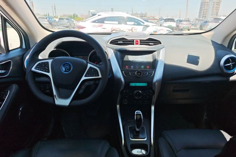 Used BYD Yuan New Energy 2018 EV360 Smart Connect Cool Edition Interior 2