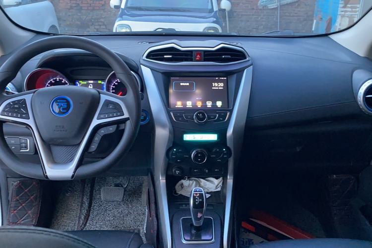 Used BYD Yuan New Energy 2018 EV360 Smart Connect Cool Edition Interior 3