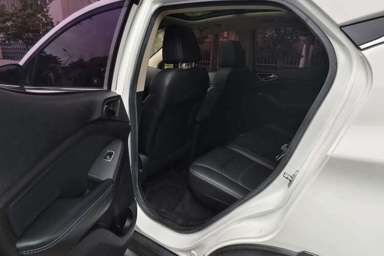Used BYD Yuan New Energy 2018 EV360 Smart Connect Cool Edition Interior 3
