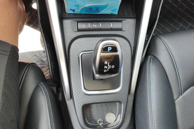 Used BYD Yuan New Energy 2018 EV360 Smart Connect Cool Edition Interior 3