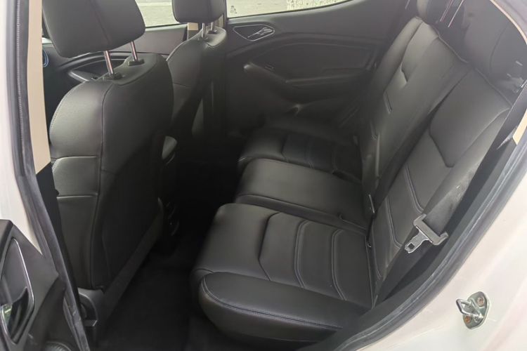 Used BYD Yuan New Energy 2018 EV360 Smart Connect Cool Edition Interior 3