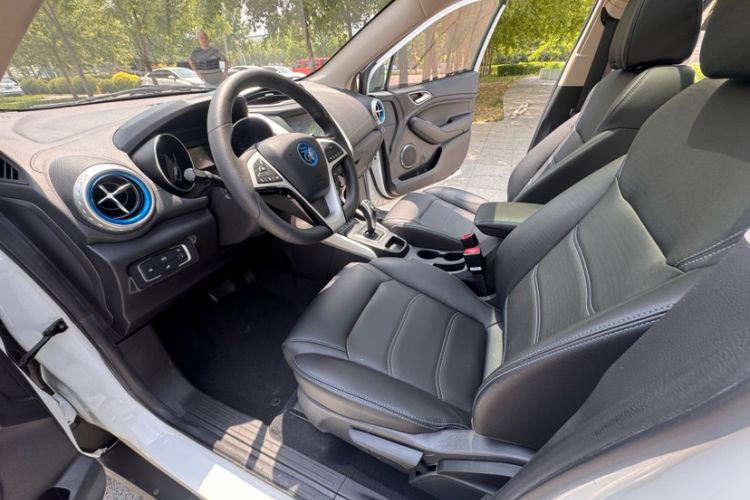 Used BYD Yuan New Energy 2018 EV360 Smart Connect Cool Edition Interior 3