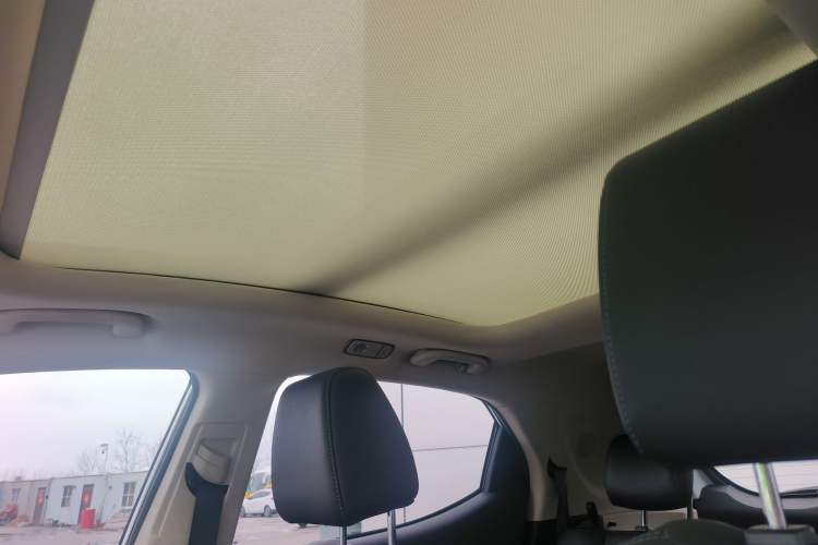 Used BYD Yuan New Energy 2018 EV360 Smart Connect Cool Edition Interior 4