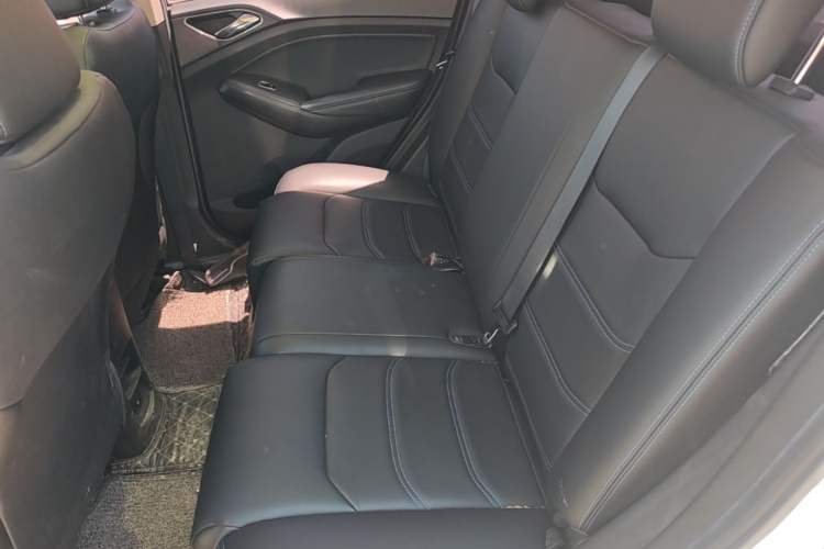 Used BYD Yuan New Energy 2018 EV360 Smart Connect Cool Edition Interior 4