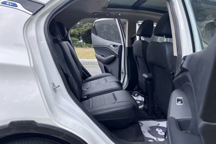 Used BYD Yuan New Energy 2018 EV360 Smart Connect Cool Edition Interior 5