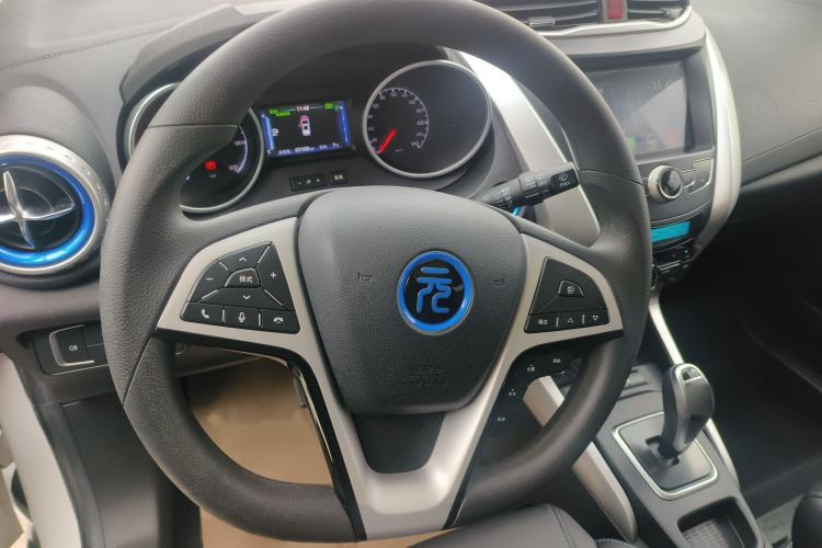 Used BYD Yuan New Energy 2018 EV360 Smart Connect Cool Edition Interior 5