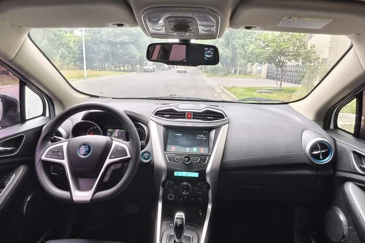 Used BYD Yuan New Energy 2018 EV360 Smart Connect Cool Edition Interior 5