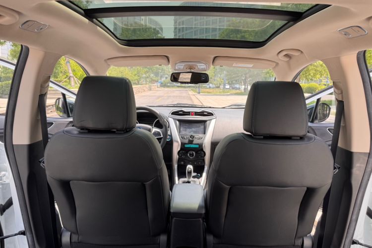 Used BYD Yuan New Energy 2018 EV360 Smart Connect Cool Edition Interior 5