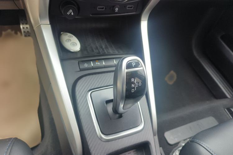 Used BYD Yuan New Energy 2018 EV360 Smart Connect Cool Edition Interior 7