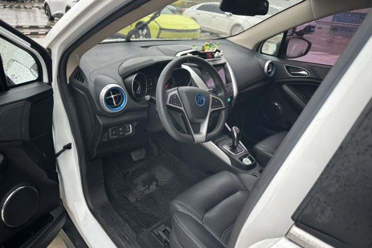Used BYD Yuan New Energy 2018 EV360 Smart Connect Cool Edition Interior 7