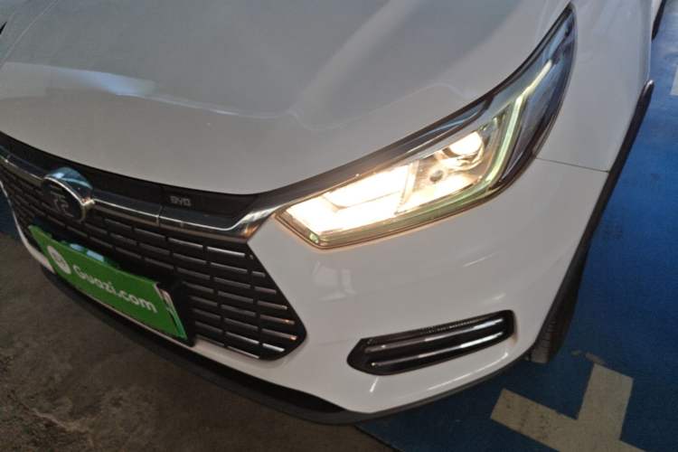Used BYD Yuan New Energy 2018 EV360 Smart Connect Cool Edition Left Front Headlight