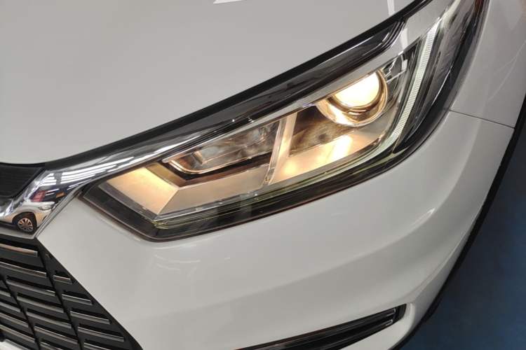 Used BYD Yuan New Energy 2018 EV360 Smart Connect Cool Edition Left Front Headlight