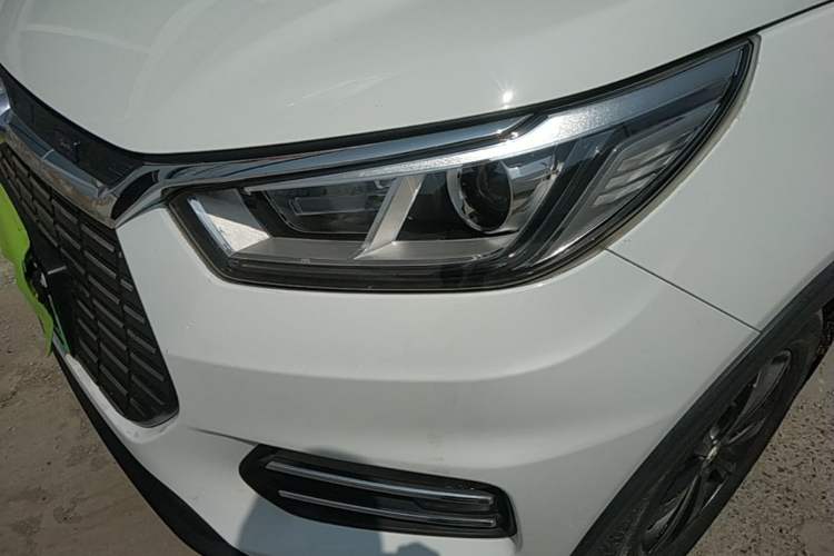 Used BYD Yuan New Energy 2018 EV360 Smart Connect Cool Edition Left Front Headlight