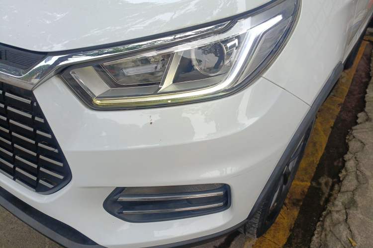 Used BYD Yuan New Energy 2018 EV360 Smart Connect Cool Edition Left Front Headlight