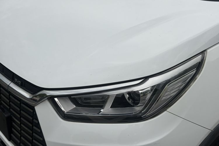 Used BYD Yuan New Energy 2018 EV360 Smart Connected Cool Model Left Front Headlight