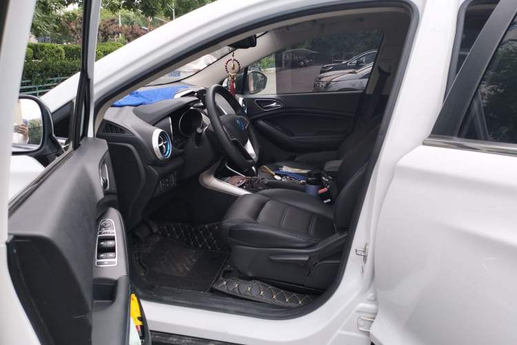 Used BYD Yuan New Energy 2018 EV360 Smart Connect Cool Edition Left Front Seat