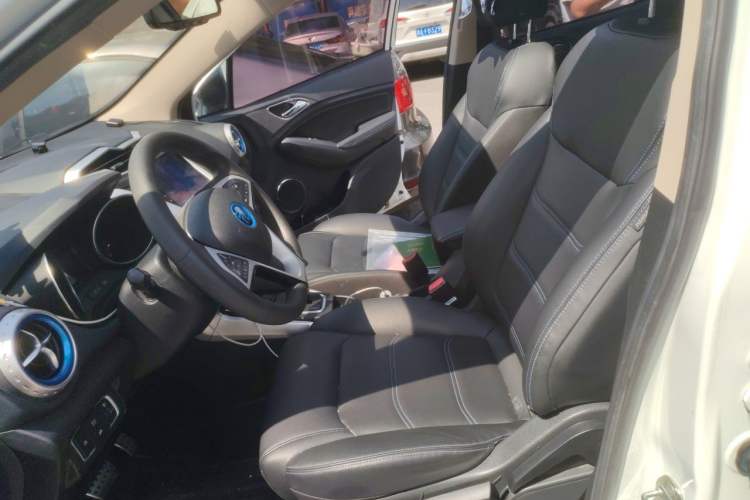 Used BYD Yuan New Energy 2018 EV360 Smart Connect Cool Edition Left Front Seat