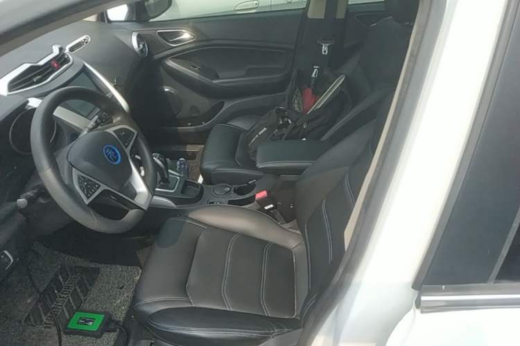 Used BYD Yuan New Energy 2018 EV360 Smart Connect Cool Edition Left Front Seat