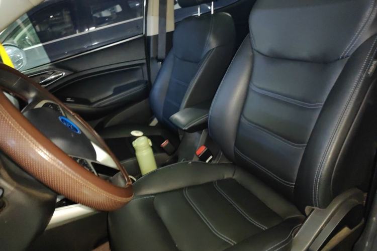 Used BYD Yuan New Energy 2018 EV360 Smart Connected Cool Model Left Front Seat