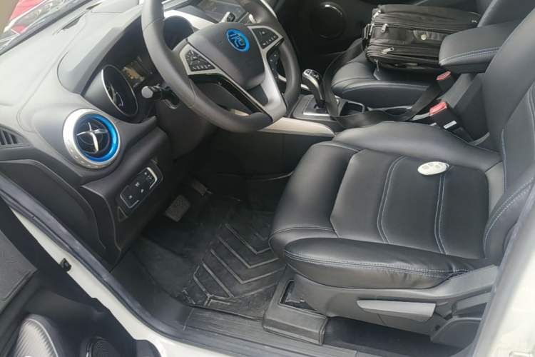 Used BYD Yuan New Energy 2018 EV360 Smart Connect Cool Edition Left Front Seat