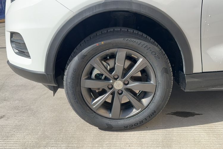 Used BYD Yuan New Energy 2018 EV360 Smart Connect Cool Edition Left Front Wheel Hub
