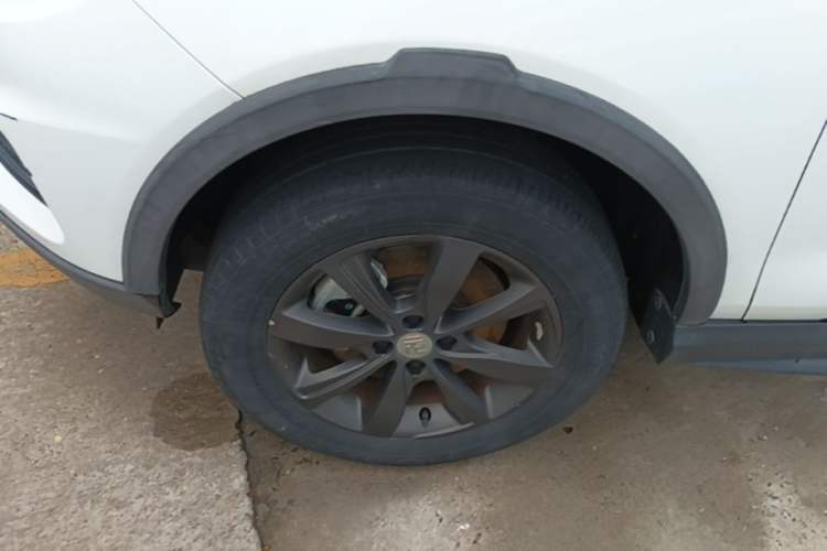 Used BYD Yuan New Energy 2018 EV360 Smart Connect Cool Edition Left Front Wheel Hub