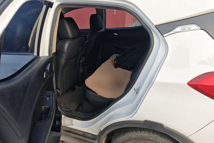 Used BYD Yuan New Energy 2018 EV360 Smart Connect Cool Edition Left Rear Seat