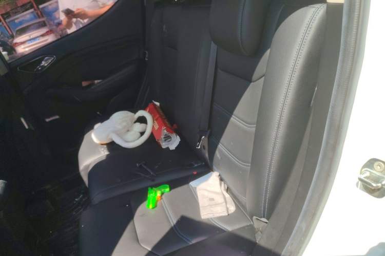 Used BYD Yuan New Energy 2018 EV360 Smart Connect Cool Edition Left Rear Seat