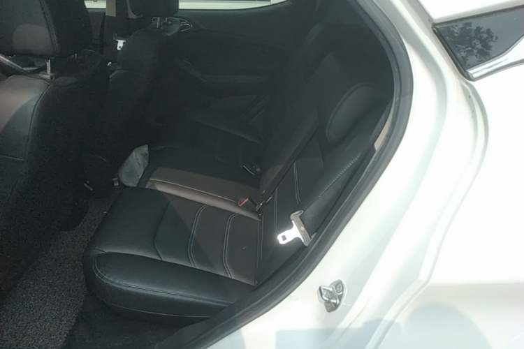 Used BYD Yuan New Energy 2018 EV360 Smart Connect Cool Edition Left Rear Seat