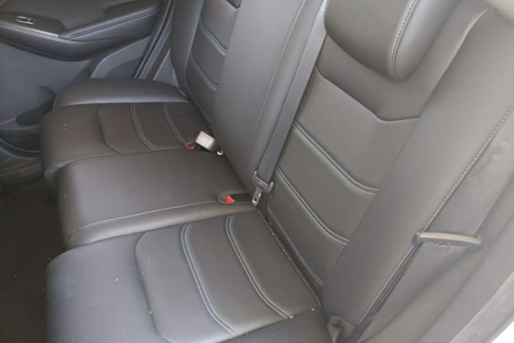 Used BYD Yuan New Energy 2018 EV360 Smart Connected Cool Model Left Rear Seat