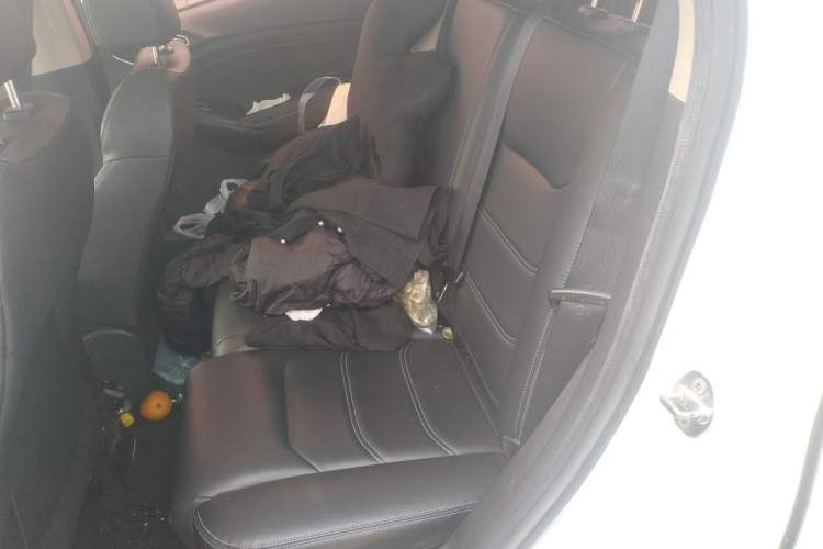 Used BYD Yuan New Energy 2018 EV360 Smart Connect Cool Edition Left Rear Seat
