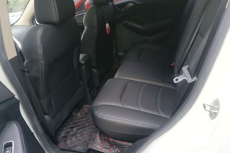 Used BYD Yuan New Energy 2018 EV360 Smart Connect Cool Edition Left Rear Seat