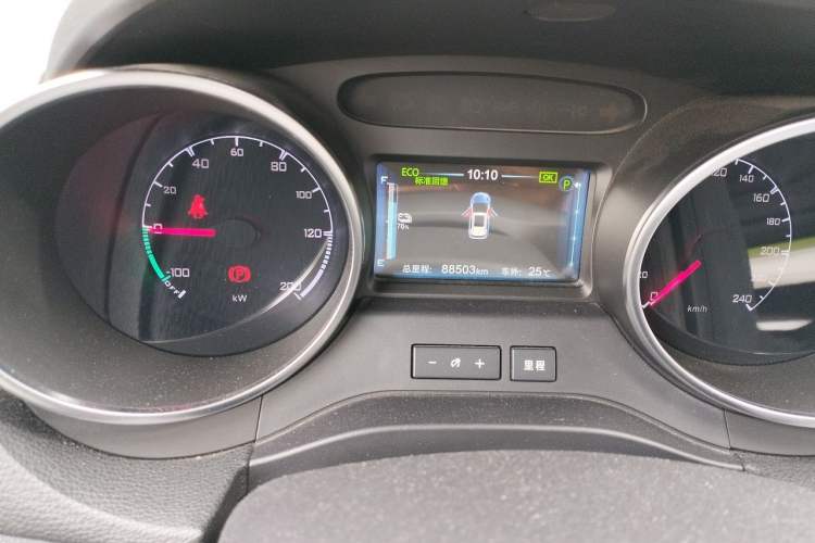 Used BYD Yuan New Energy 2018 EV360 Smart Connect Cool Edition Odometer Close Up