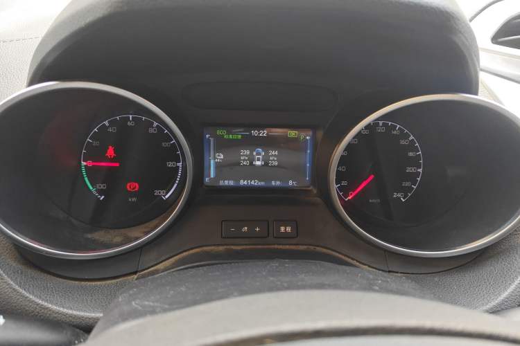 Used BYD Yuan New Energy 2018 EV360 Smart Connect Cool Edition Odometer Close Up
