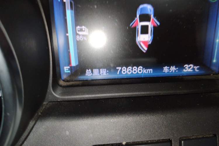 Used BYD Yuan New Energy 2018 EV360 Smart Connect Cool Edition Odometer Close Up