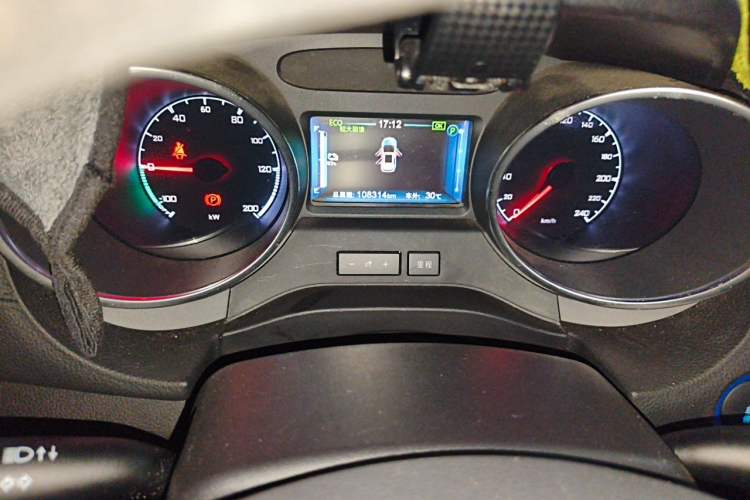 Used BYD Yuan New Energy 2018 EV360 Smart Connected Cool Model Odometer Close Up
