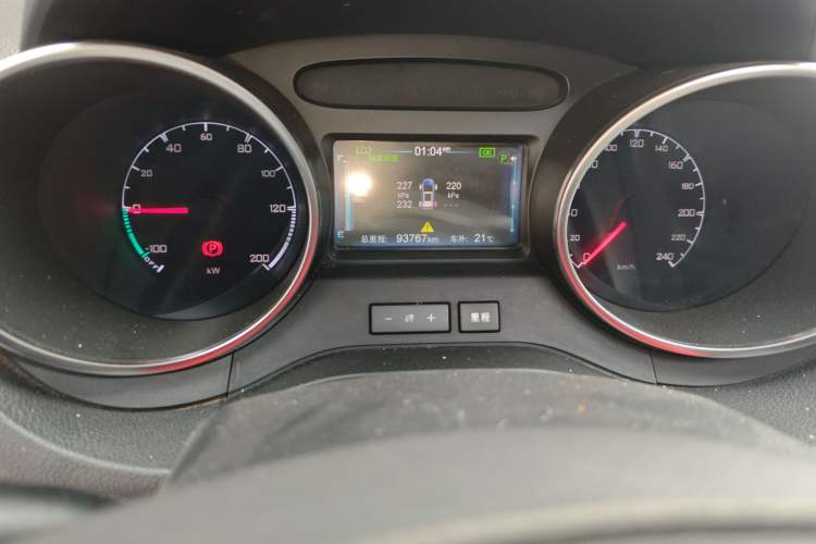 Used BYD Yuan New Energy 2018 EV360 Smart Connect Cool Edition Odometer Close Up