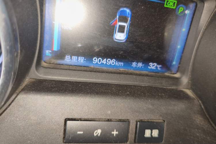 Used BYD Yuan New Energy 2018 EV360 Smart Connect Cool Edition Odometer Close Up