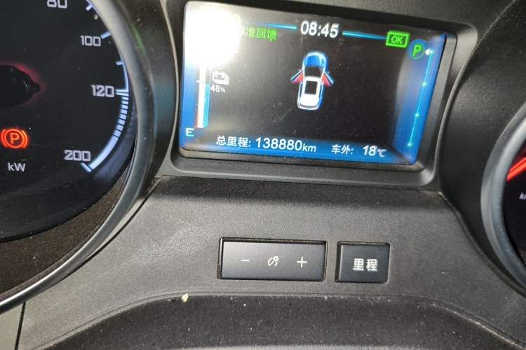 Used BYD Yuan New Energy 2018 EV360 Smart Connected Cool Model Odometer Close Up