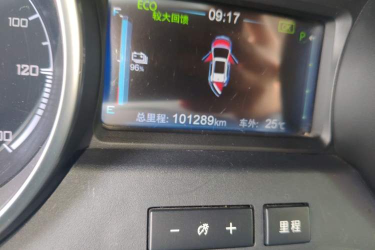 Used BYD Yuan New Energy 2018 EV360 Smart Connect Cool Edition Odometer Close Up